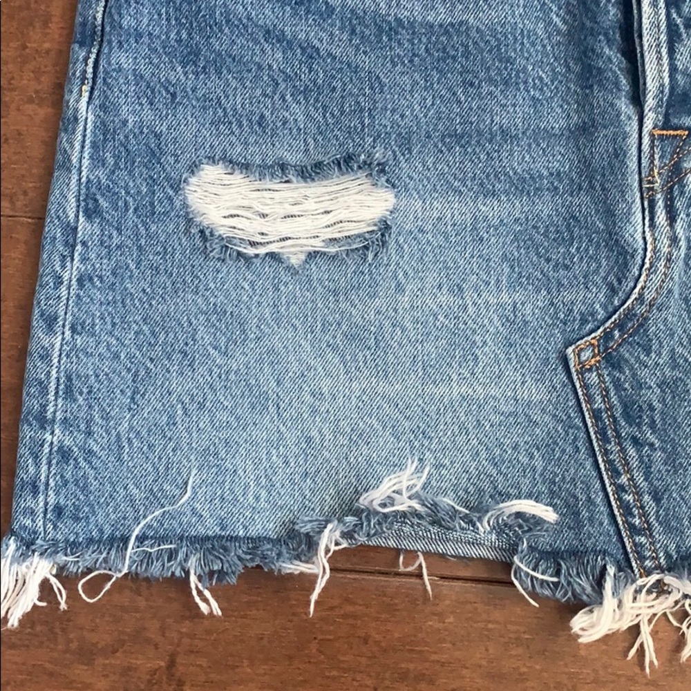 Levi’s denim skirt - Picture 2 of 5